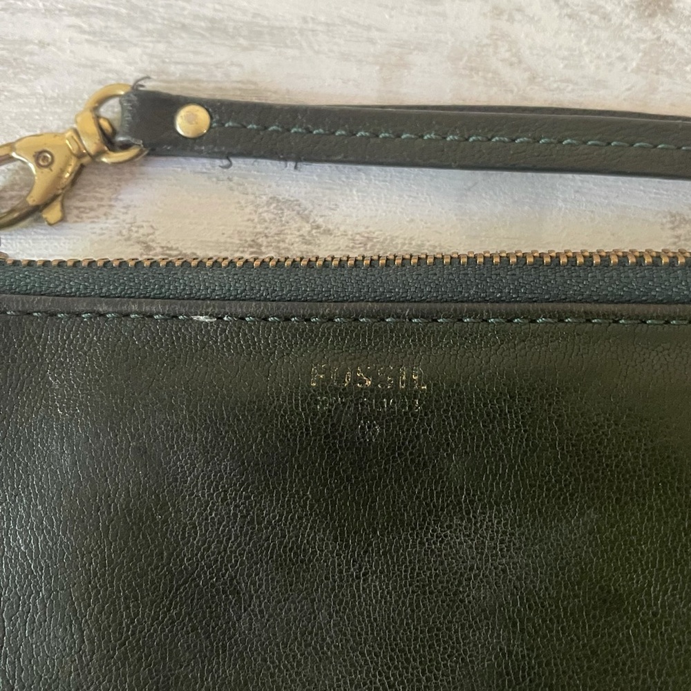 Leather Fossil wristlet - Picture 6 of 8